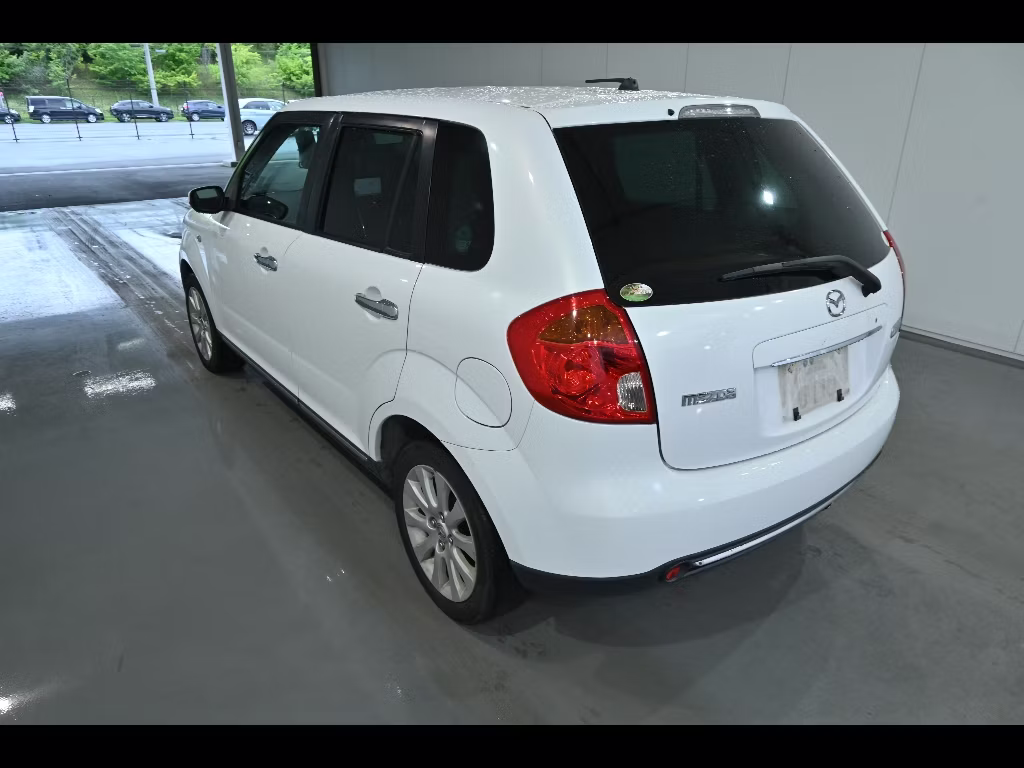 MAZDA VERISA