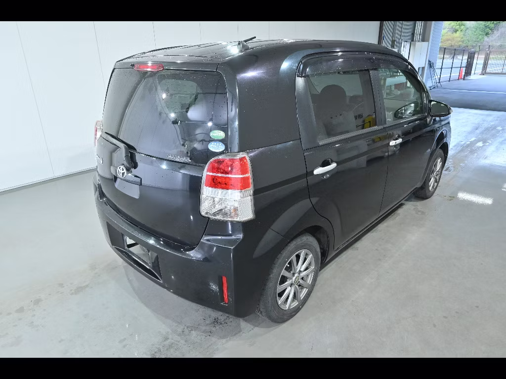 TOYOTA SPADE