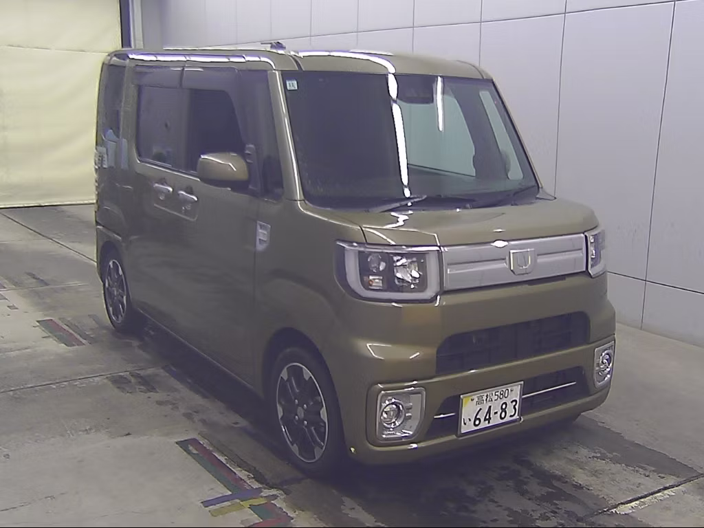 DAIHATSU WAKE