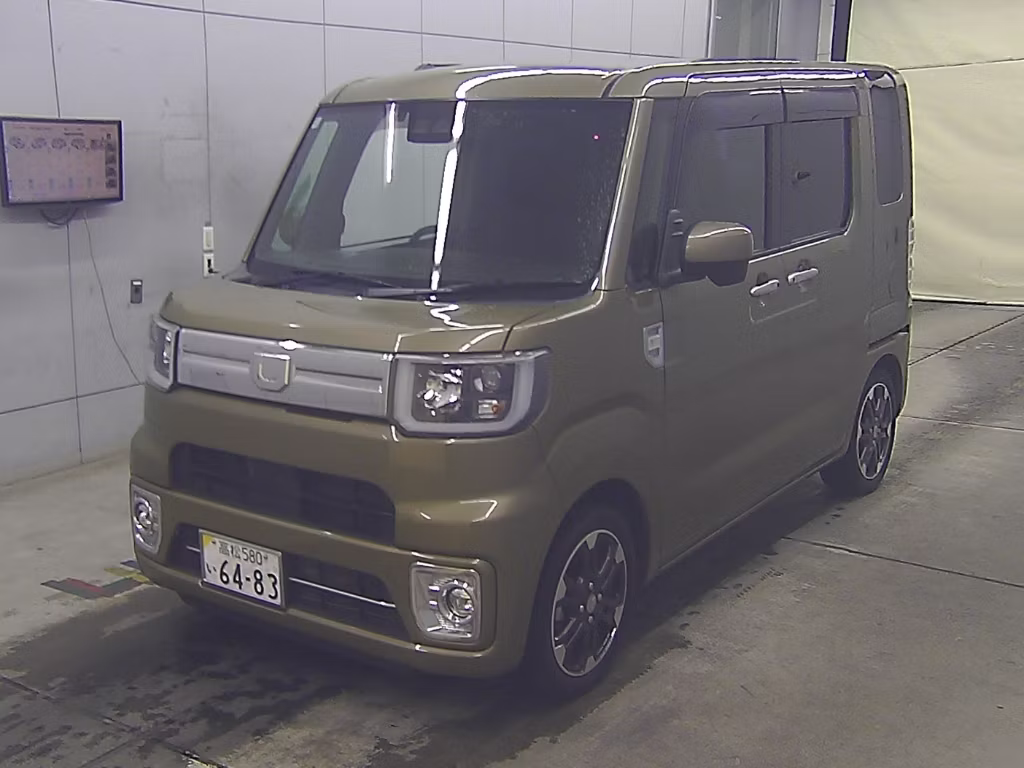 DAIHATSU WAKE