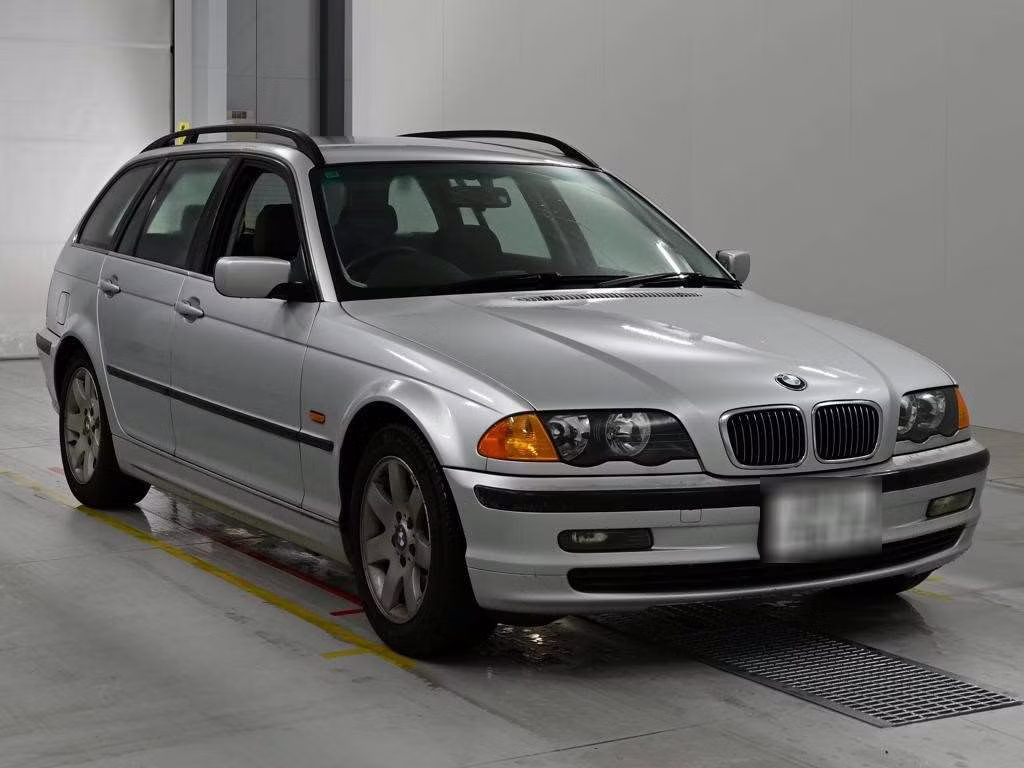 BMW 3-SERIES