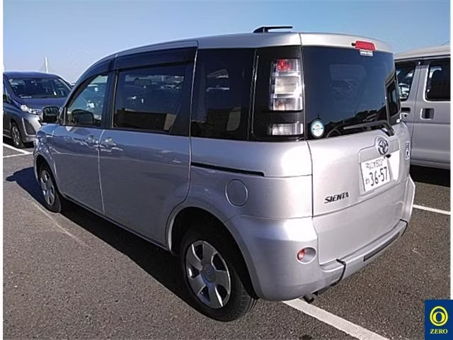 TOYOTA SIENTA