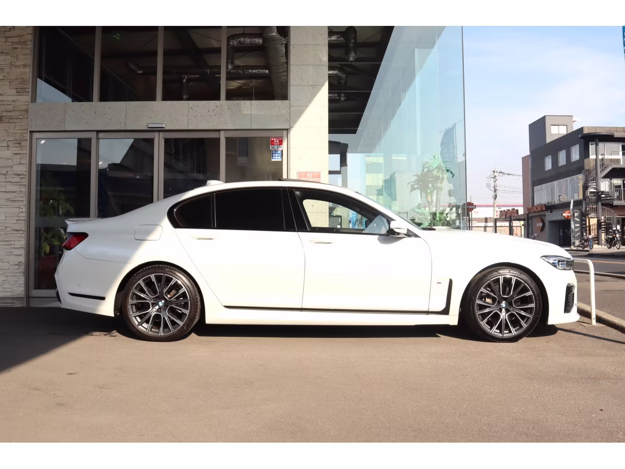 BMW 7-SERIES