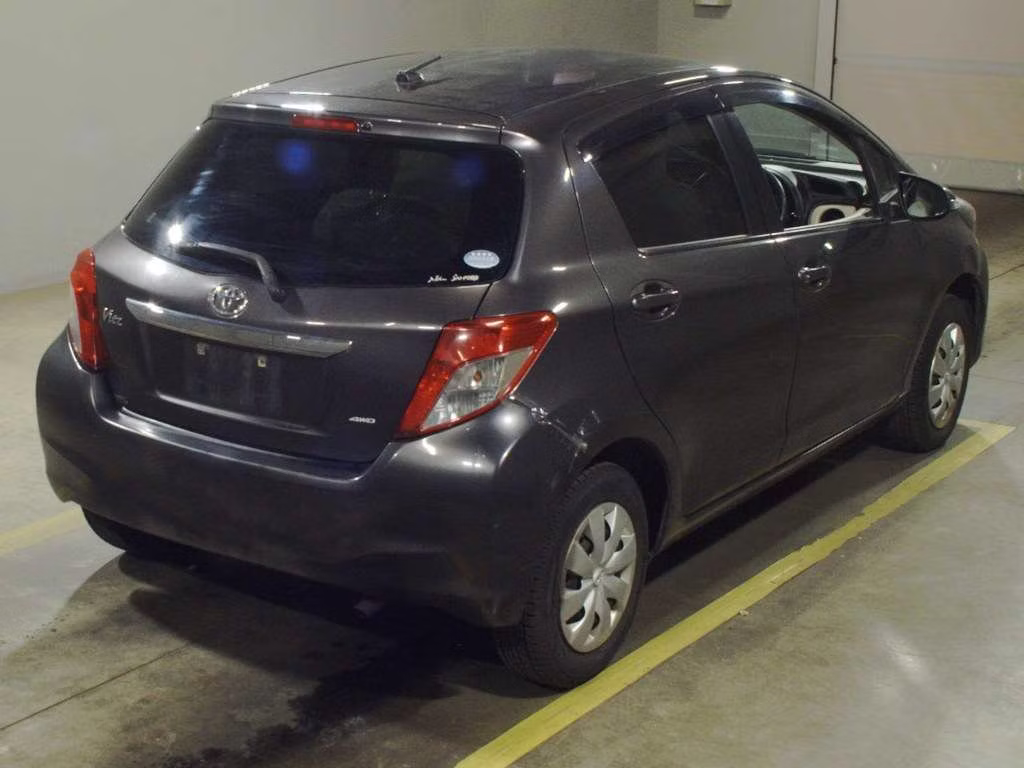 TOYOTA VITZ