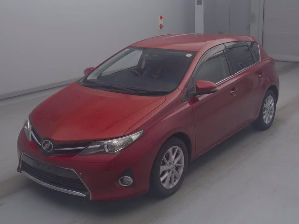 TOYOTA AURIS