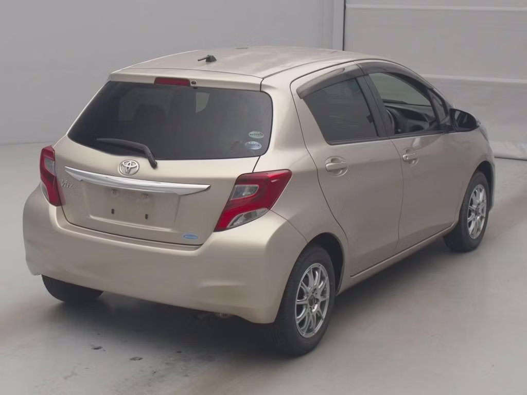 TOYOTA VITZ