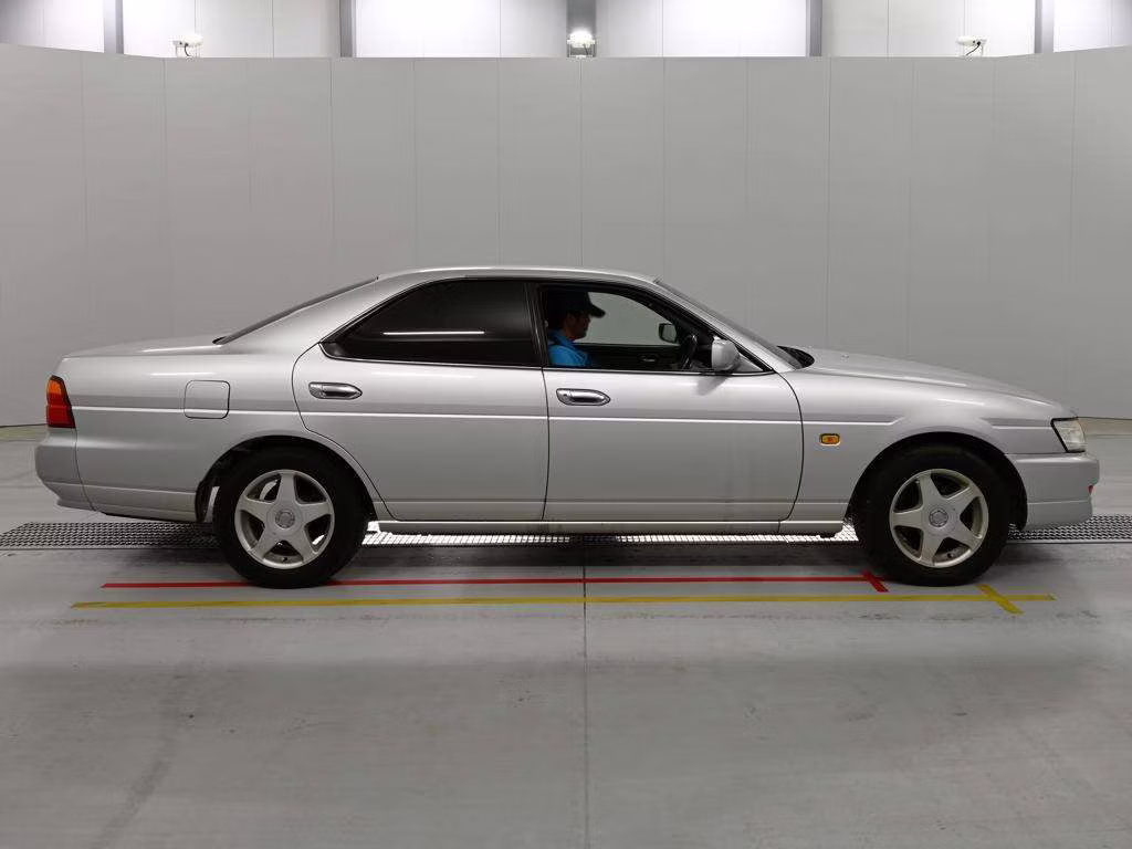 NISSAN LAUREL