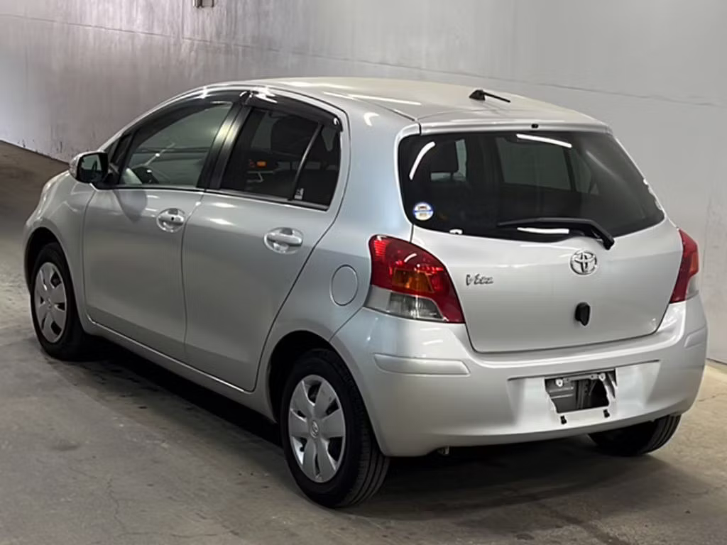 TOYOTA VITZ