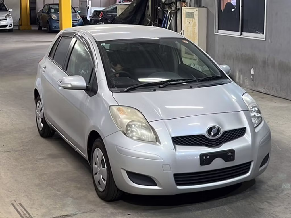 TOYOTA VITZ