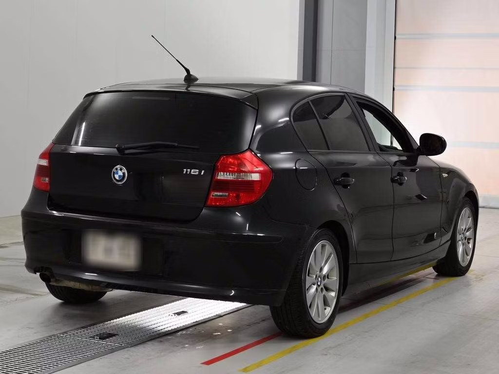 BMW 1-SERIES