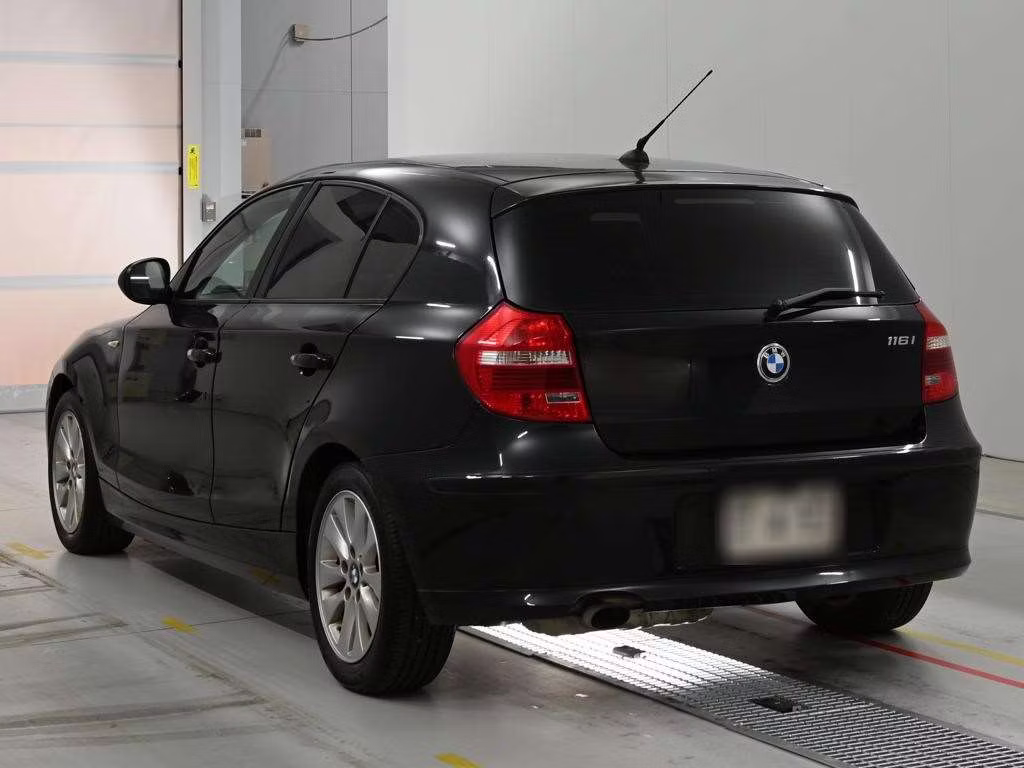 BMW 1-SERIES
