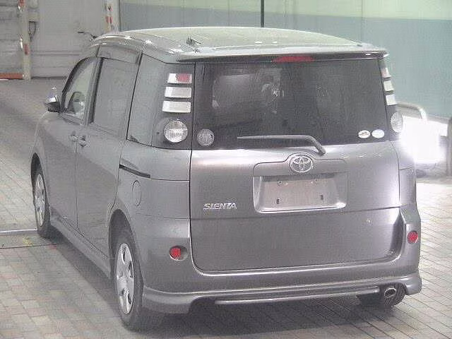 TOYOTA SIENTA