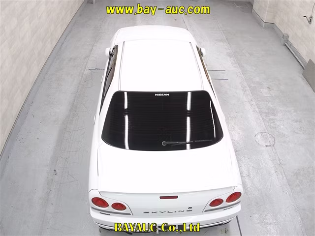NISSAN SKYLINE