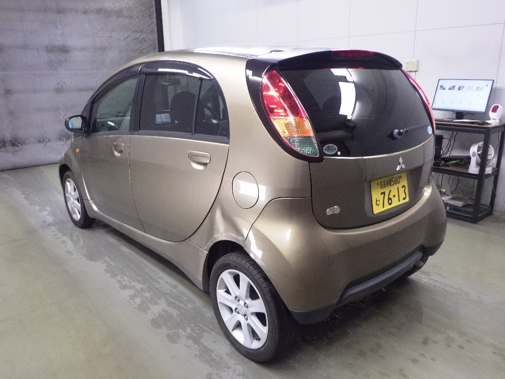 MITSUBISHI I