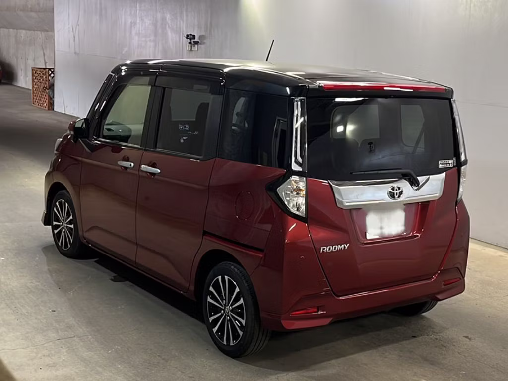 TOYOTA ROOMY