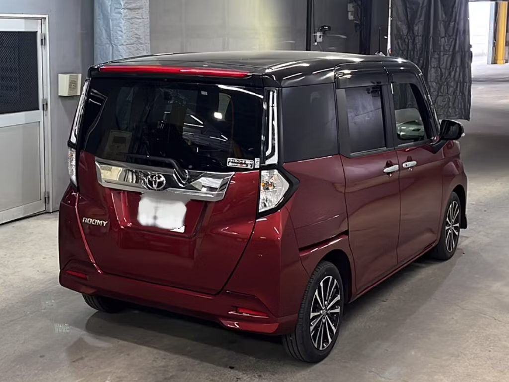 TOYOTA ROOMY