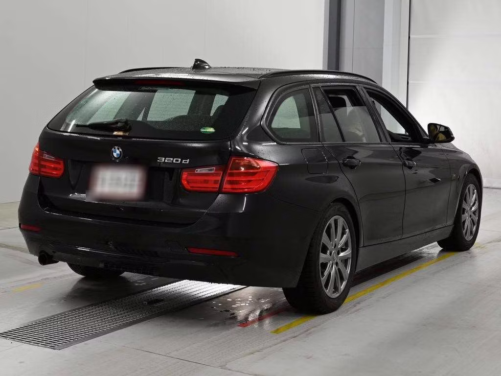 BMW 3-SERIES