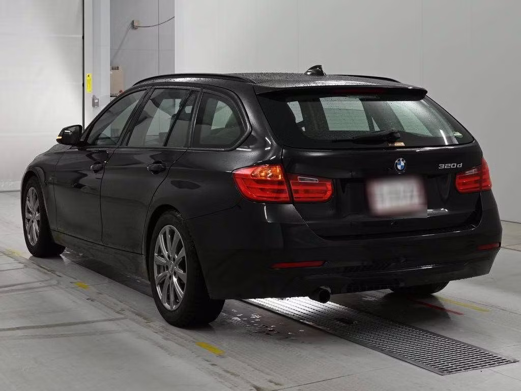 BMW 3-SERIES