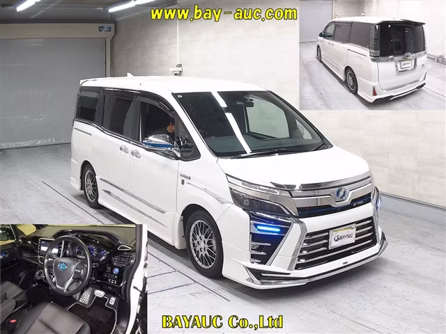 TOYOTA VOXY