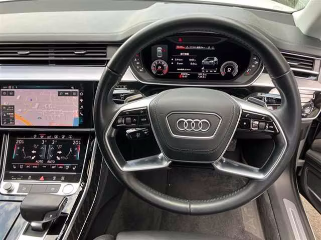 AUDI A8