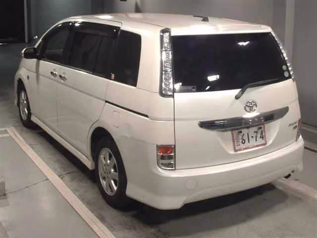 TOYOTA ISIS