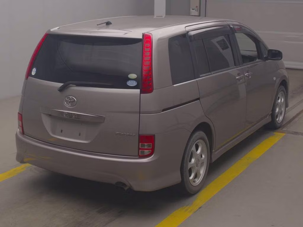 TOYOTA ISIS