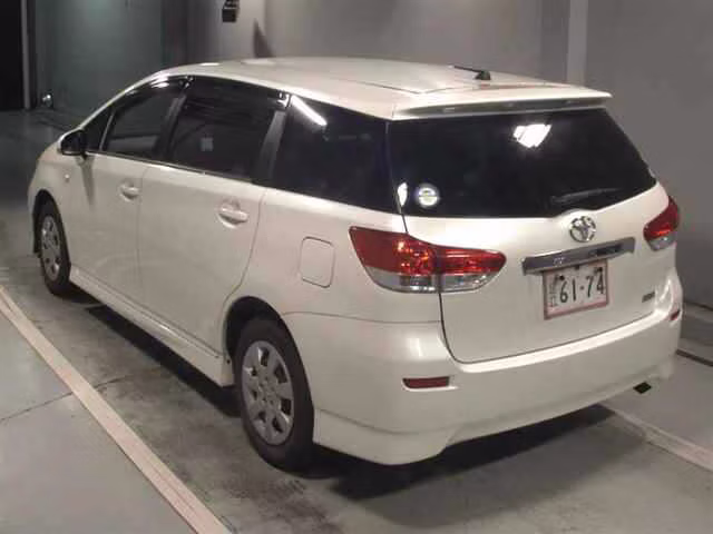 TOYOTA WISH