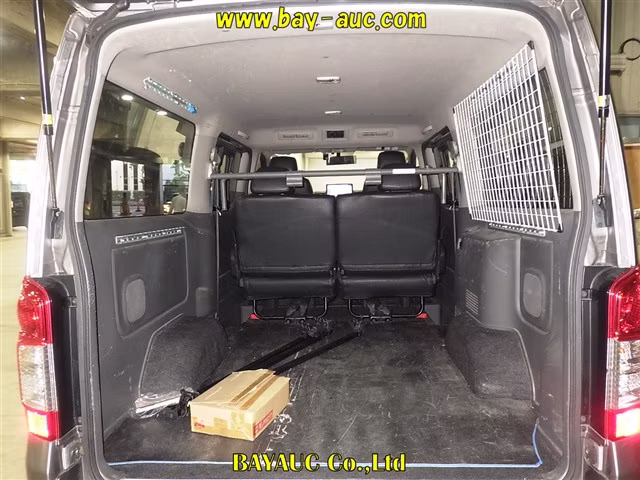 NISSAN NV350 CARAVAN