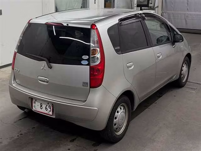 MITSUBISHI COLT