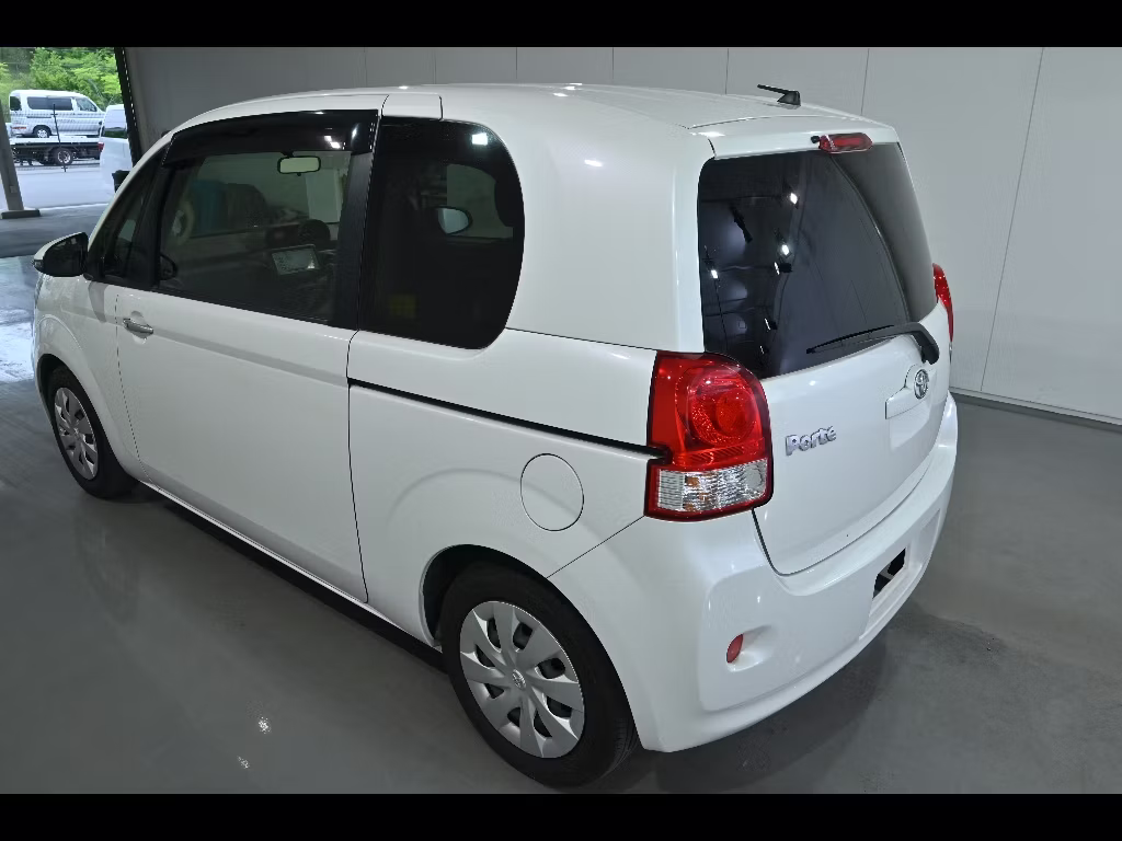 TOYOTA PORTE