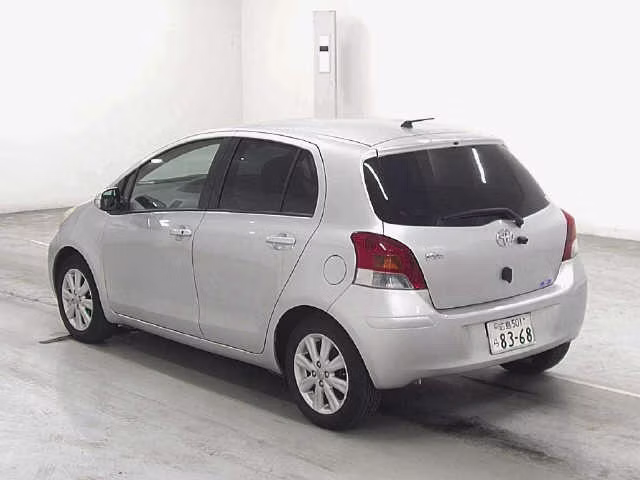 TOYOTA VITZ