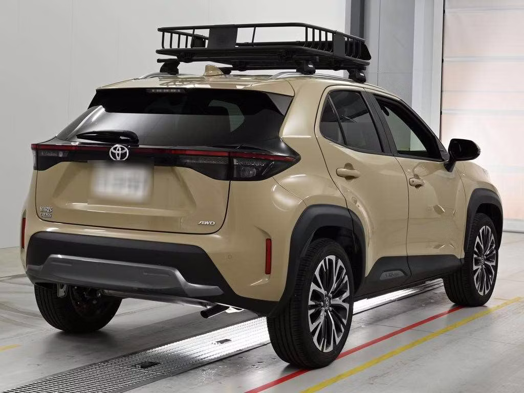 TOYOTA YARIS CROSS