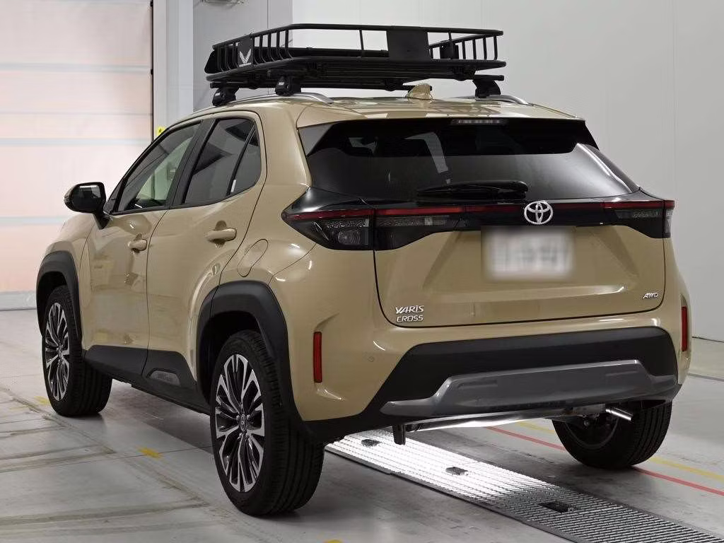 TOYOTA YARIS CROSS