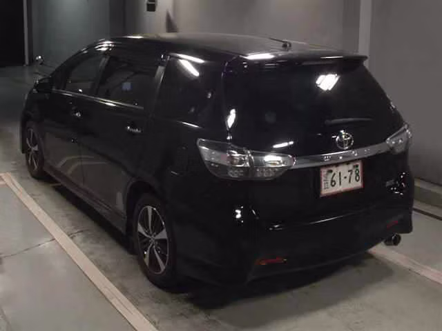 TOYOTA WISH
