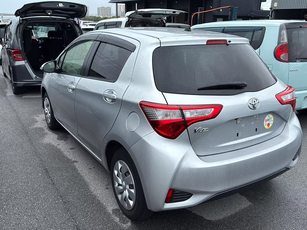 TOYOTA VITZ