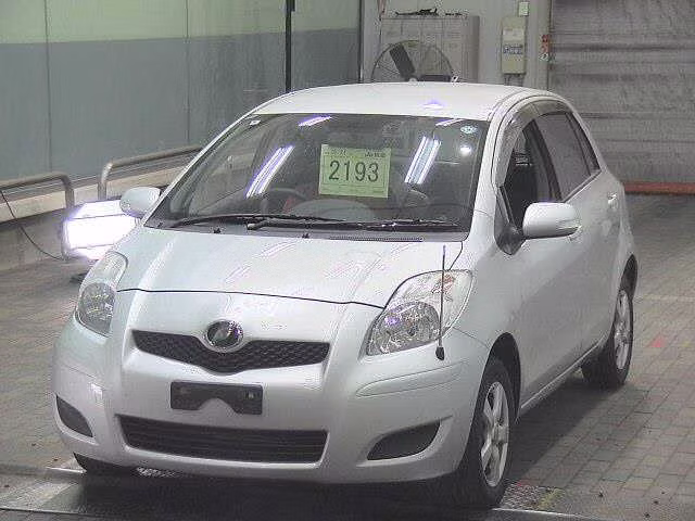 TOYOTA VITZ