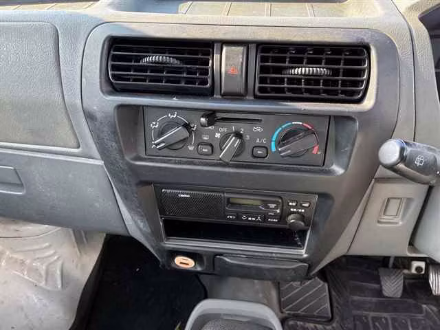 MITSUBISHI MINICAB