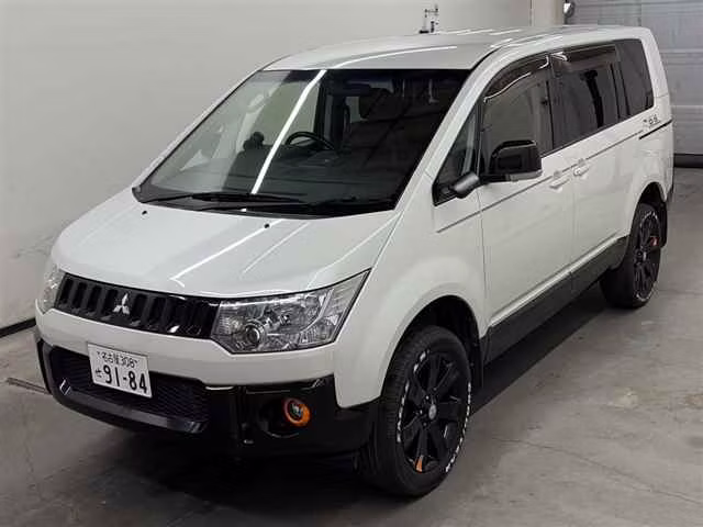 MITSUBISHI DELICA D:5