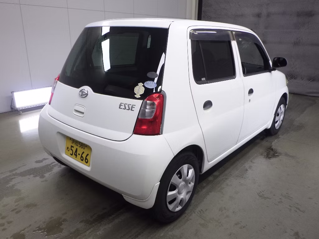 DAIHATSU ESSE