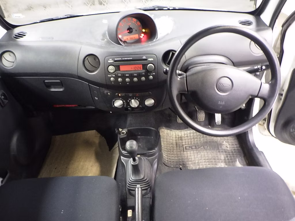 DAIHATSU ESSE