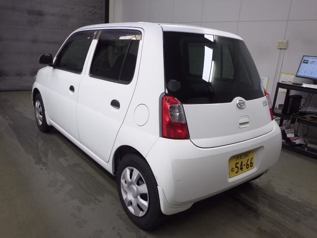DAIHATSU ESSE