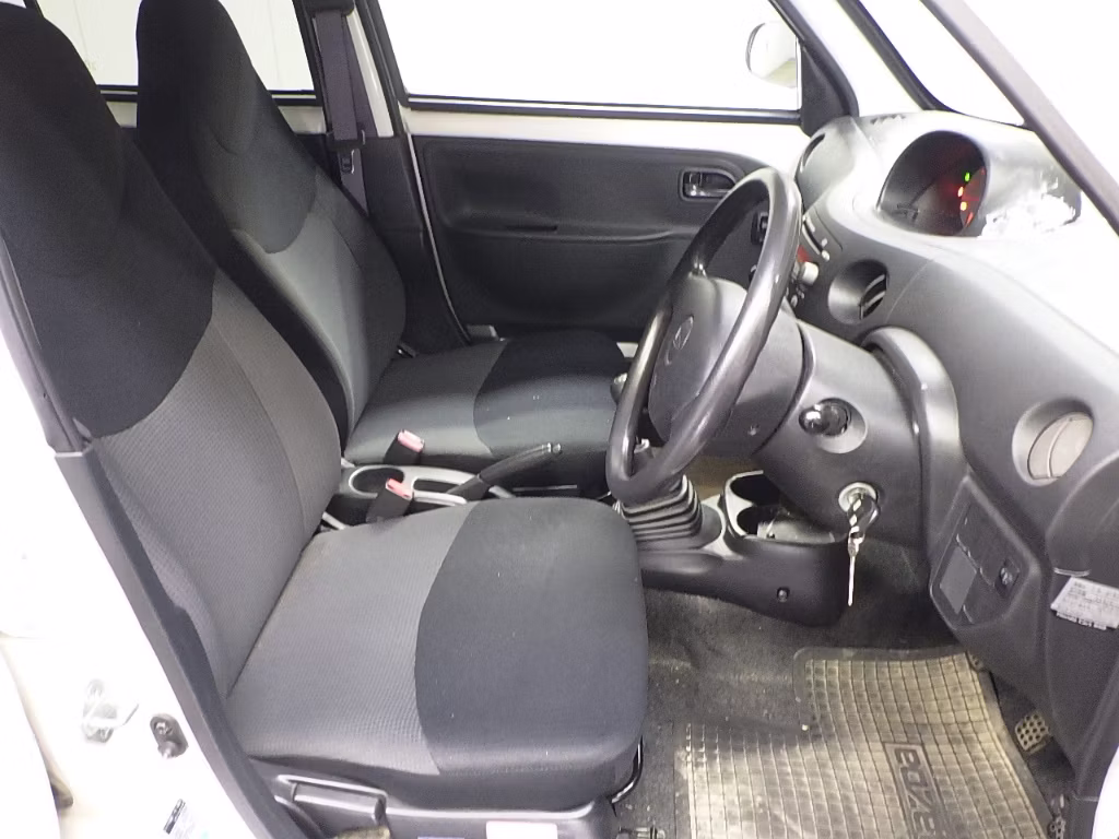 DAIHATSU ESSE
