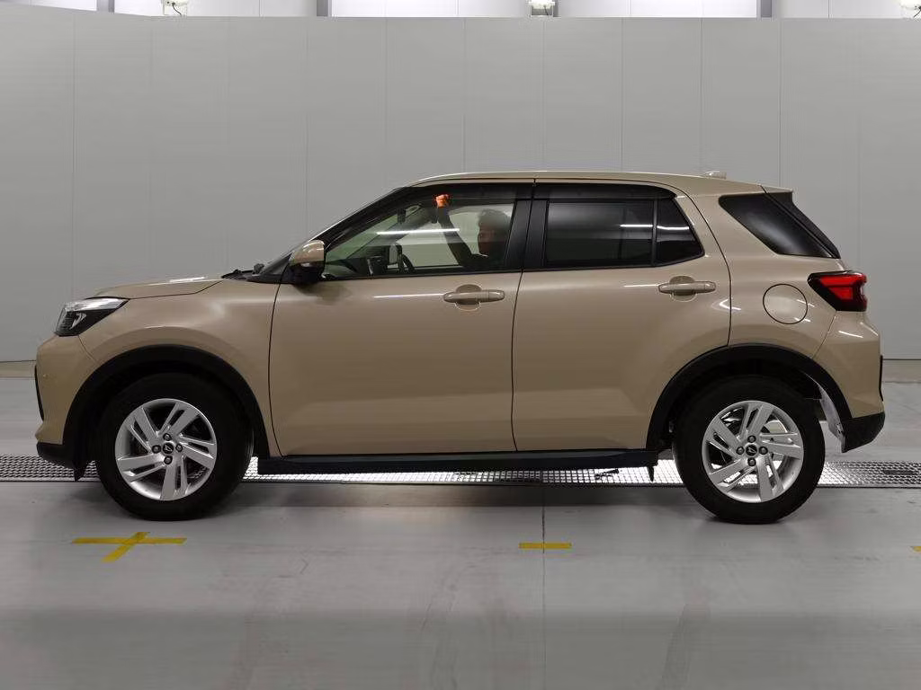 DAIHATSU ROCKY