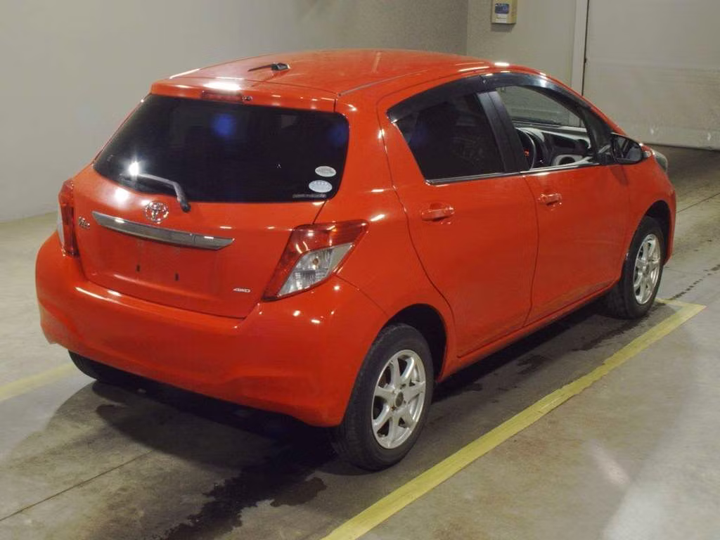 TOYOTA VITZ