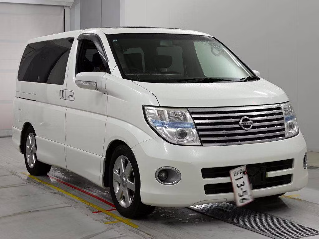 NISSAN ELGRAND