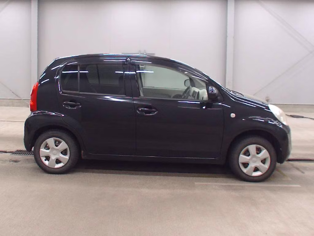 DAIHATSU BOON