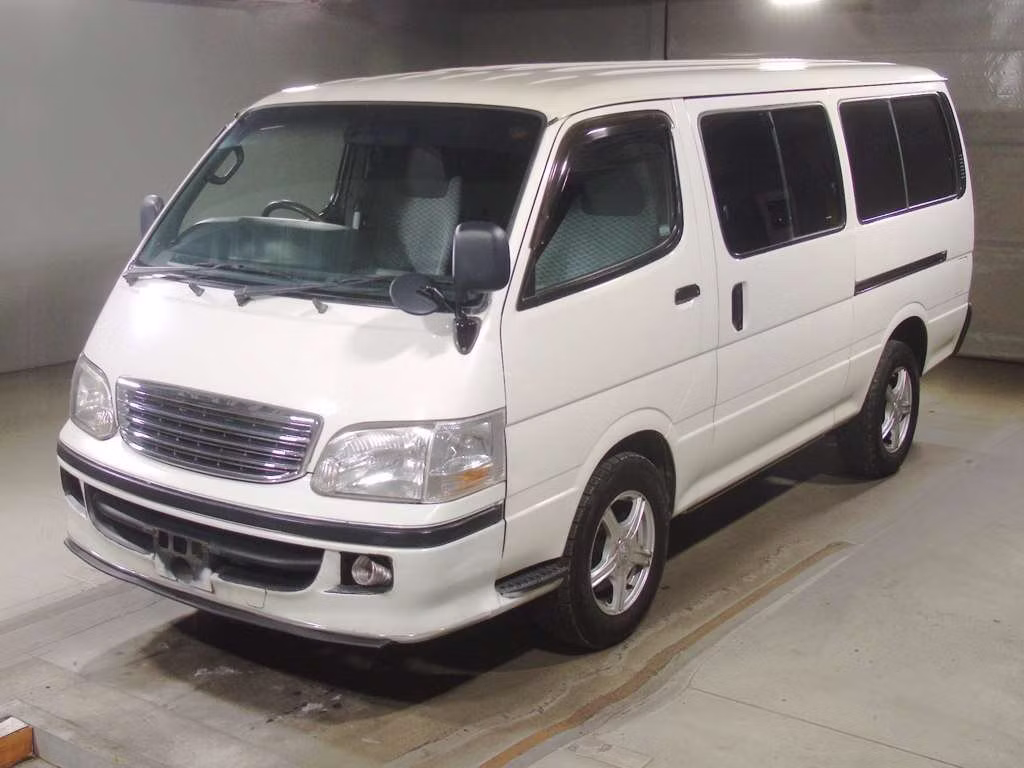 TOYOTA HIACE