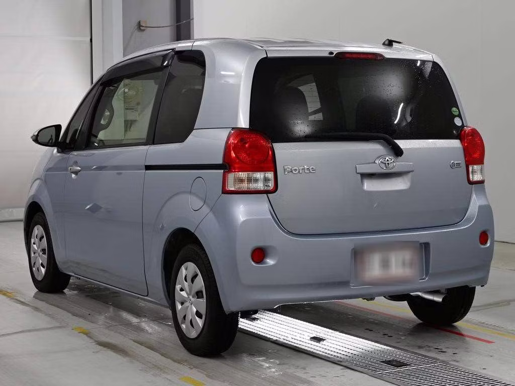 TOYOTA PORTE