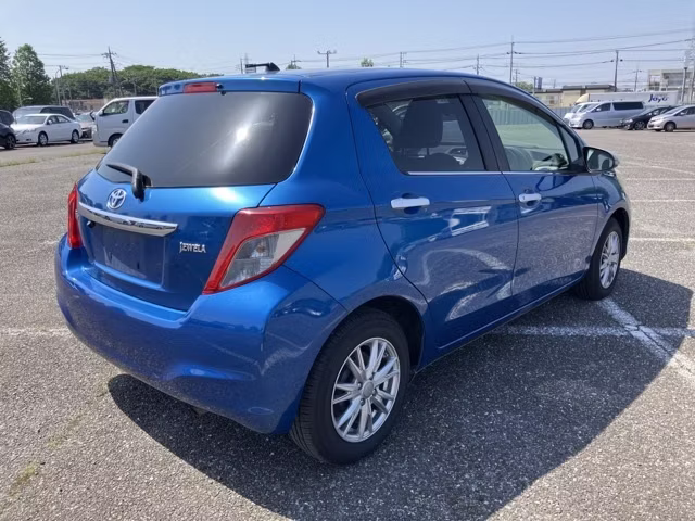 TOYOTA VITZ