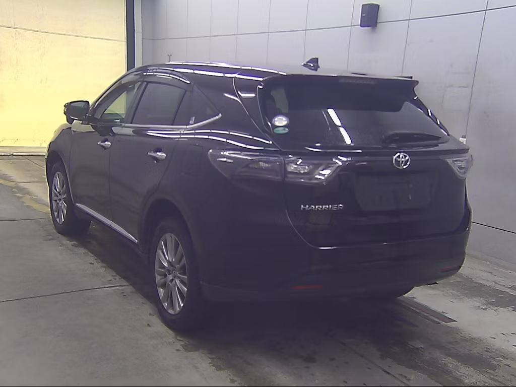TOYOTA HARRIER